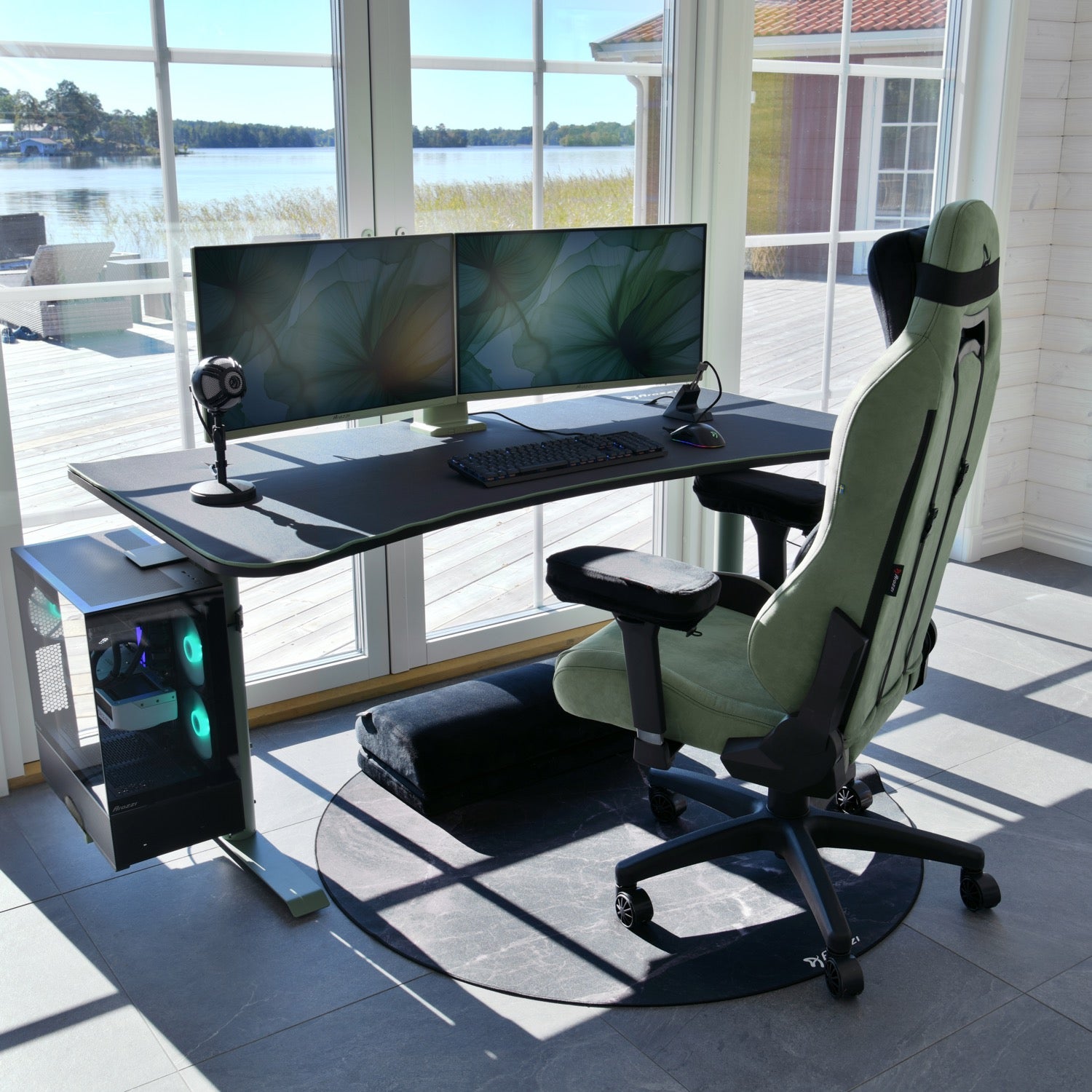 Arena Gaming Desk - Large